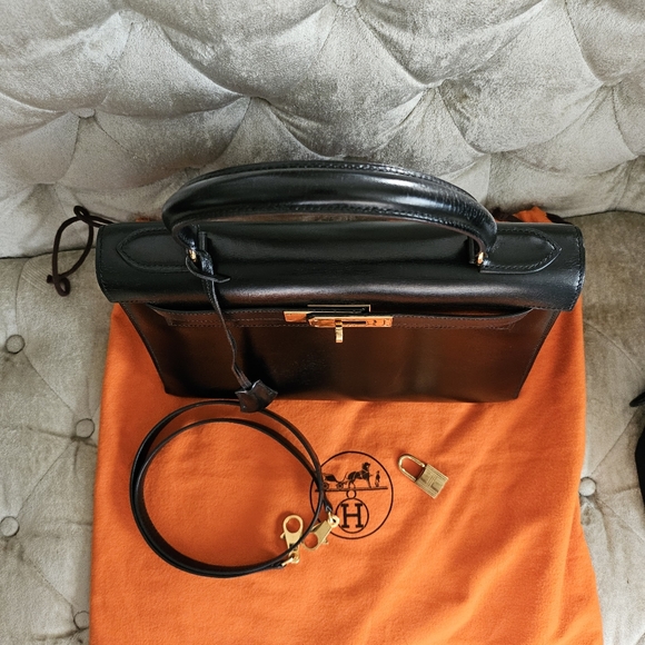 (Sold)Authentic Vintage Hermes Kelly 28 in black Box calf leather Sellier - Picture 6 of 15